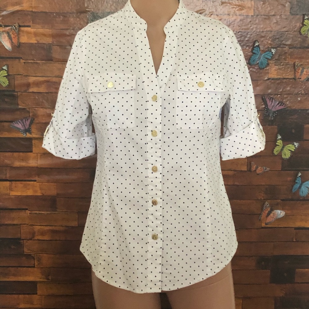 Anne Klein white poka dot button up!🎩